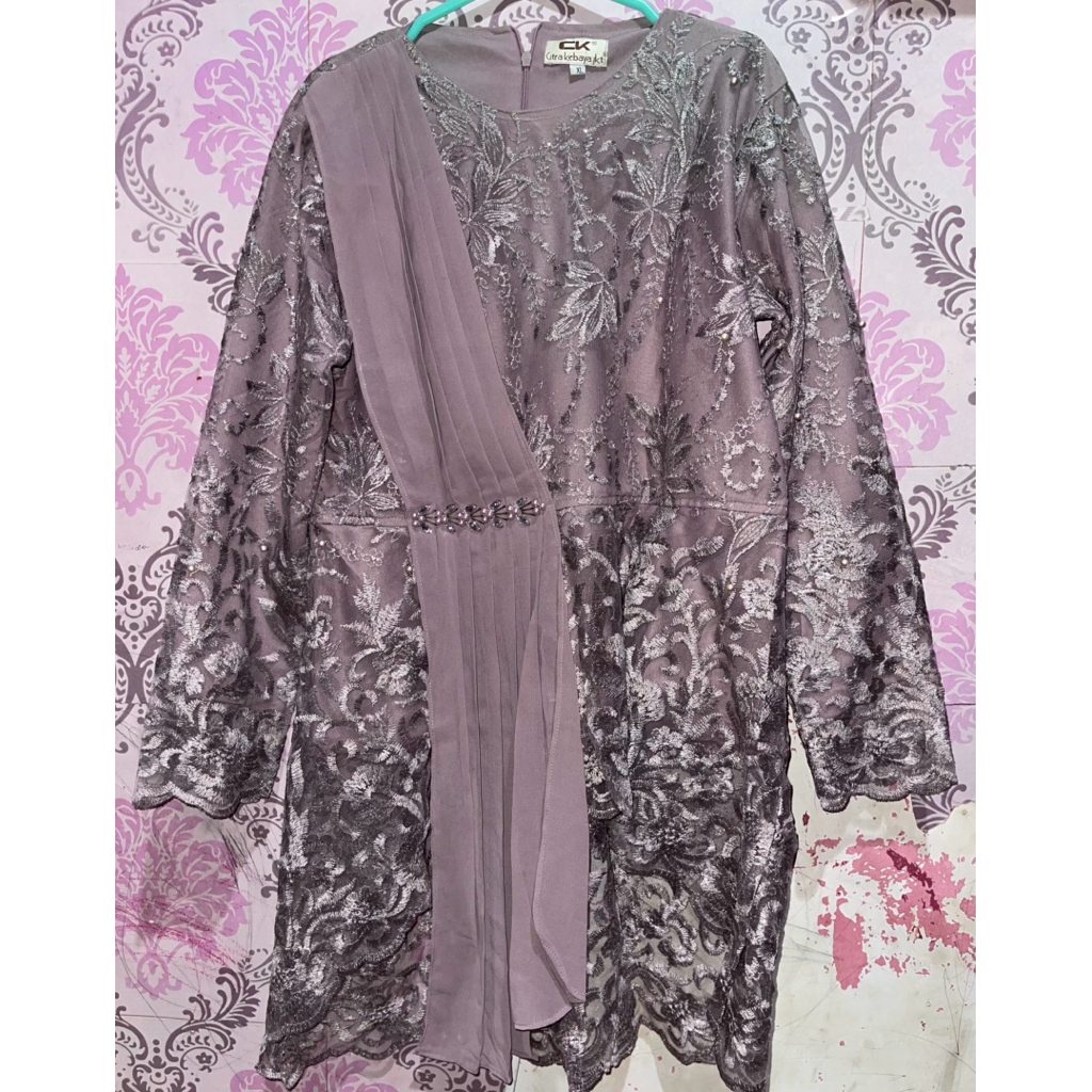 PL kebaya