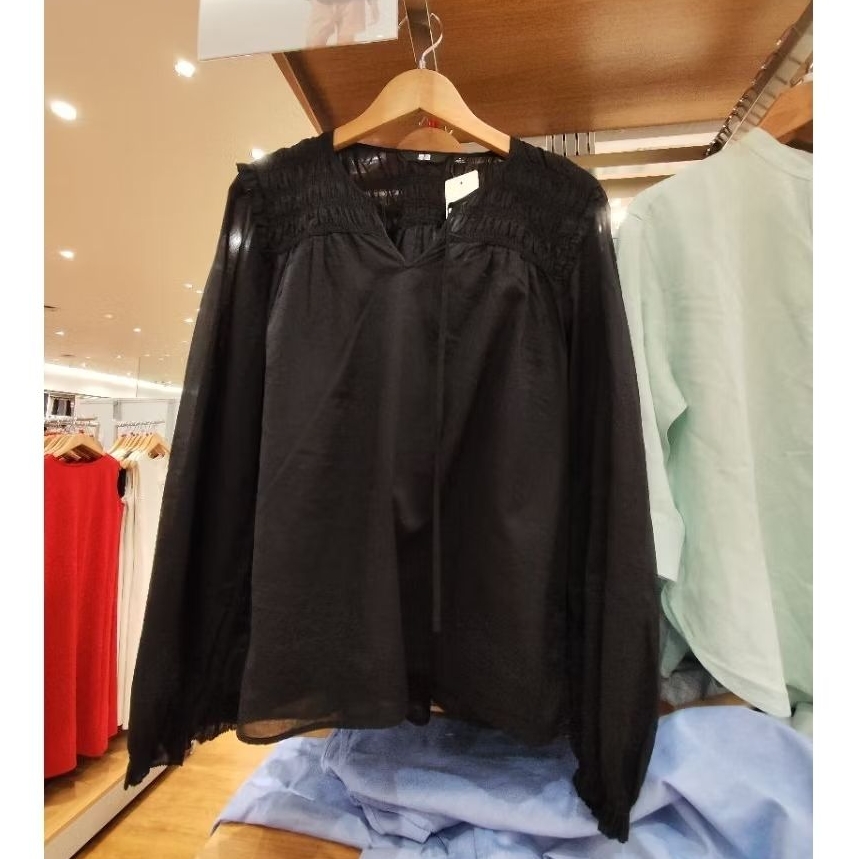 Blus Shirring Katun Ringan Lengan Panjang Wanita Uniqlo