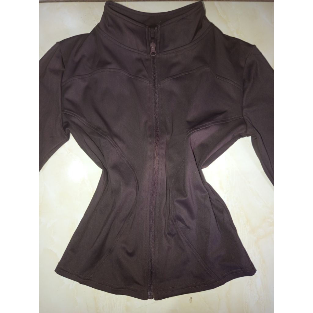 preloved jaket olahraga owngrace