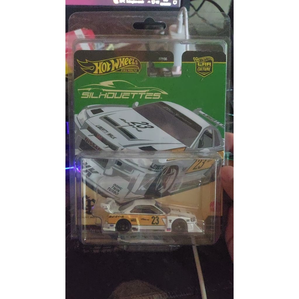 LB-ER34 Super Silhouette Skyline