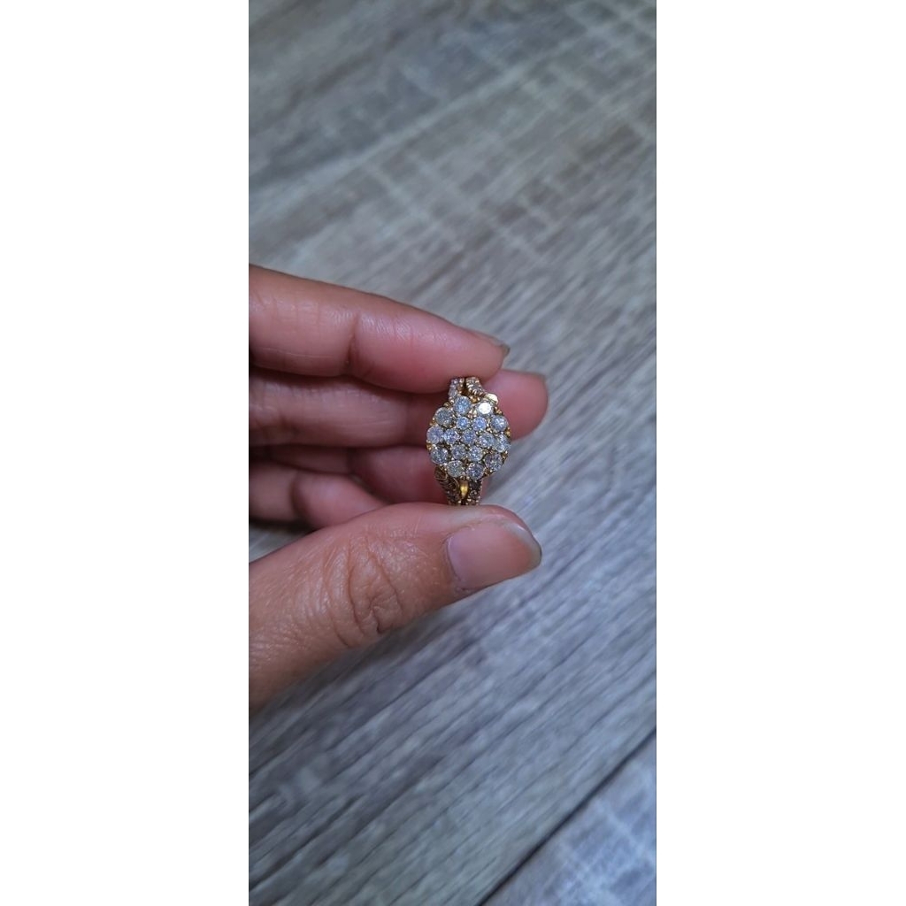 Cincin Perak Berlian Elegan 3,63 gr | Size 6 | 35 Berlian Natural Total 0,52 Ct