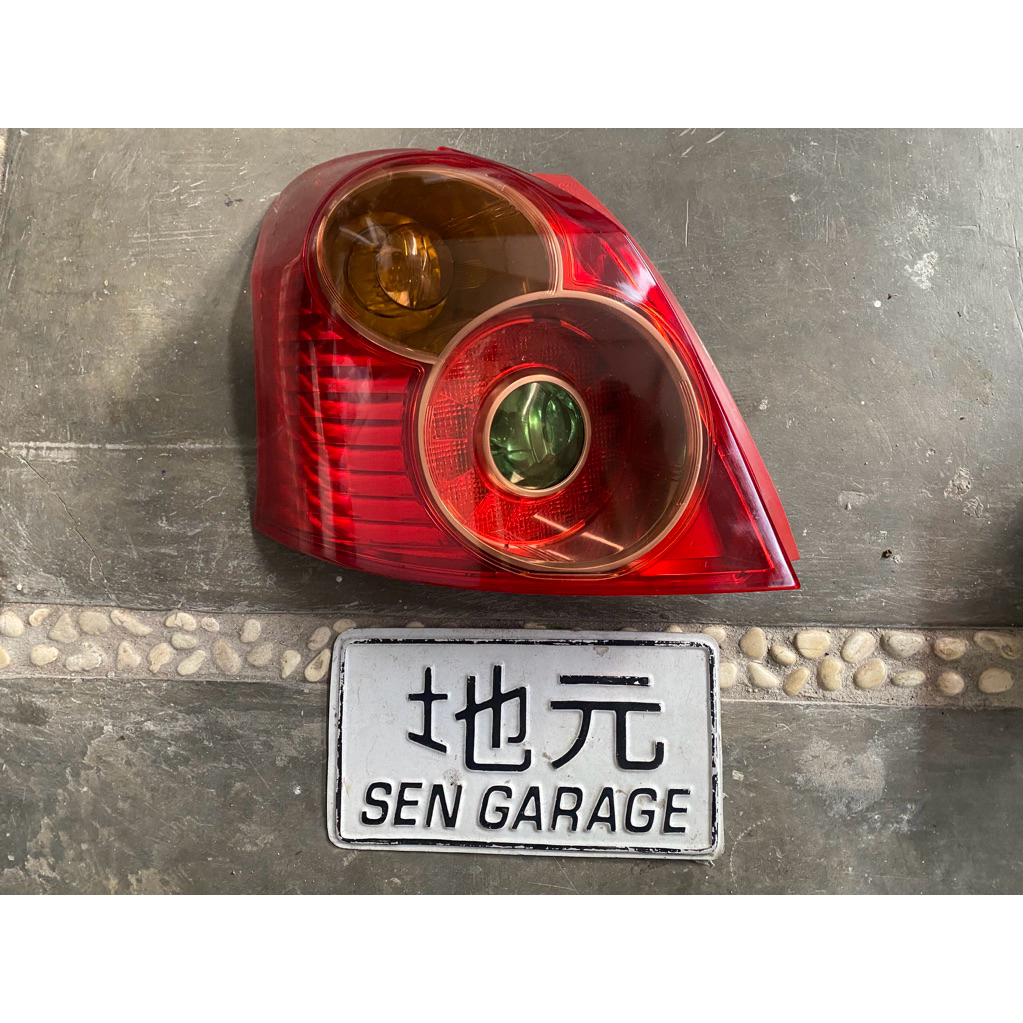 stoplamp kiri yaris 2012