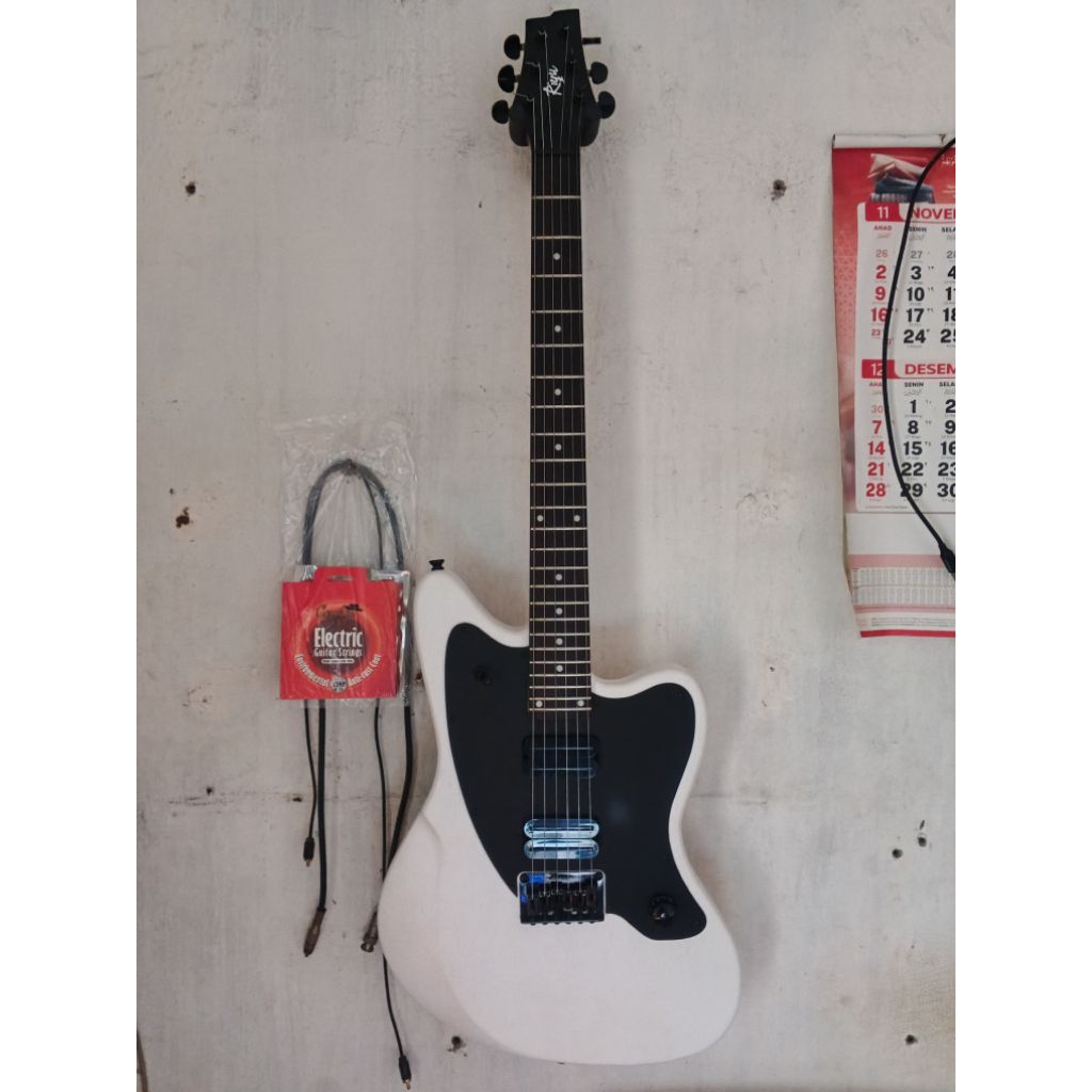 gitar elektrik RiYU gitar custom second