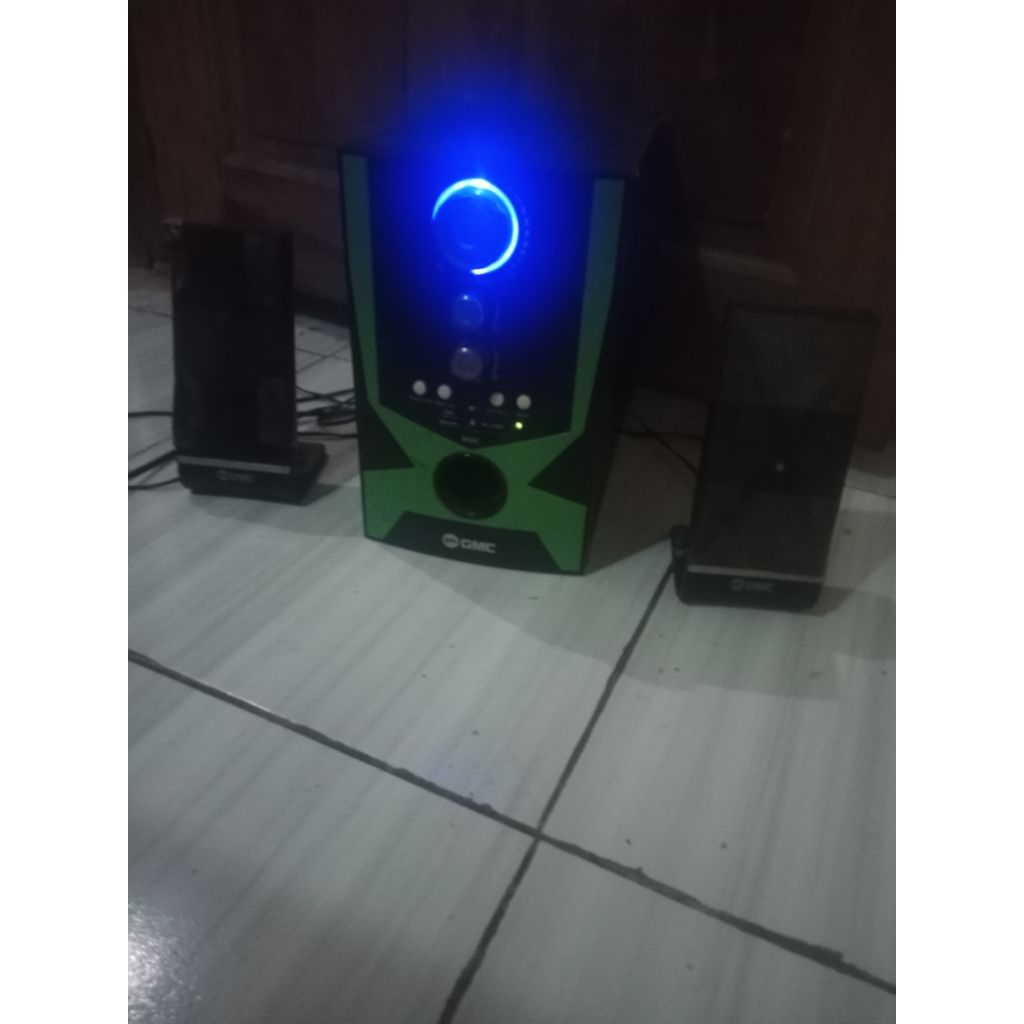 spiker subwoofer gmc nyalah normal