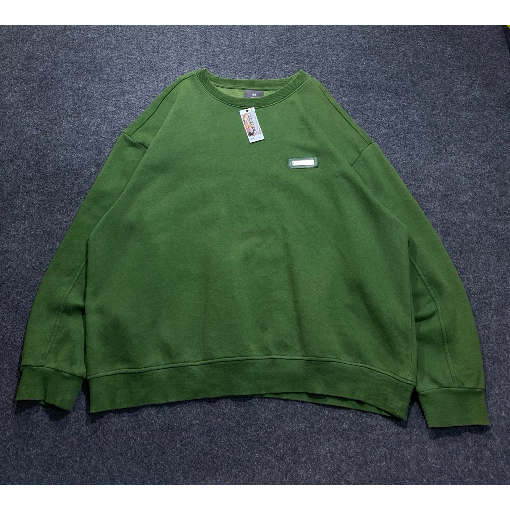 CREWNECK H&M SECOND / SWEATER H&M HITAM POLOS JUMBO SIZE
