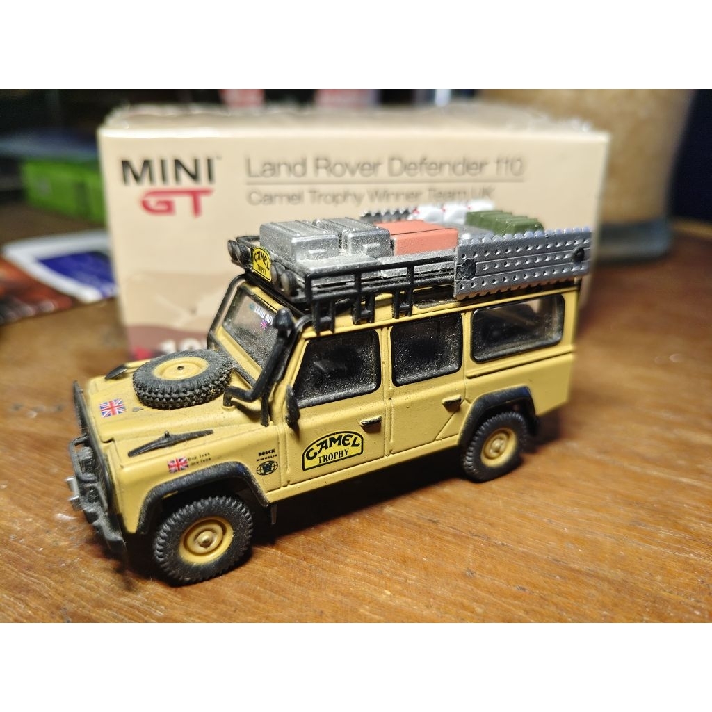 Mini GT Land Rover defender 110