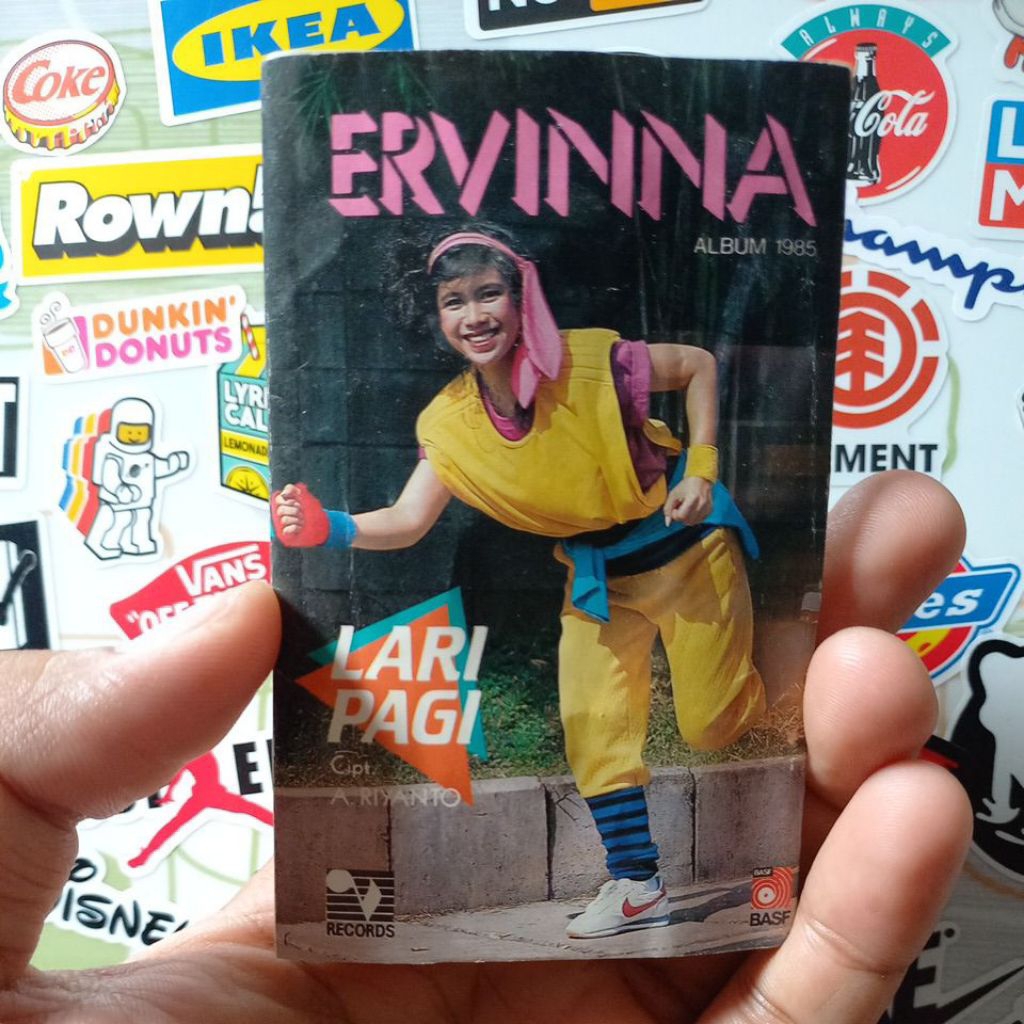 Kaset Pita Ervinna - Lari Pagi