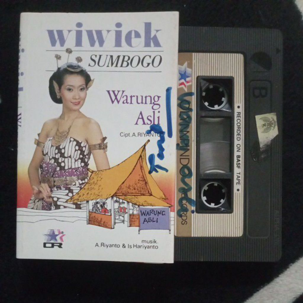 Kaset Wiwiek Sumbogo