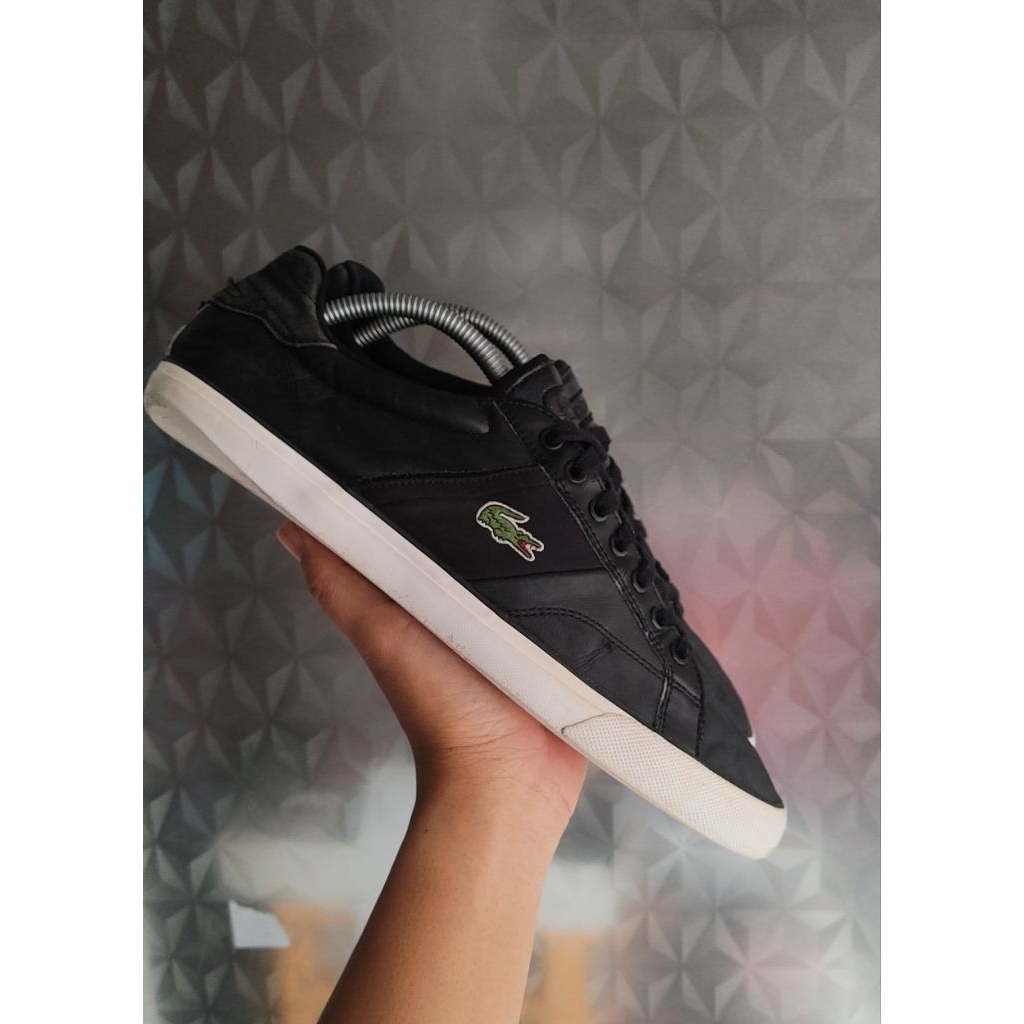 sepatu Lacoste SZ 42 second bekas preloved