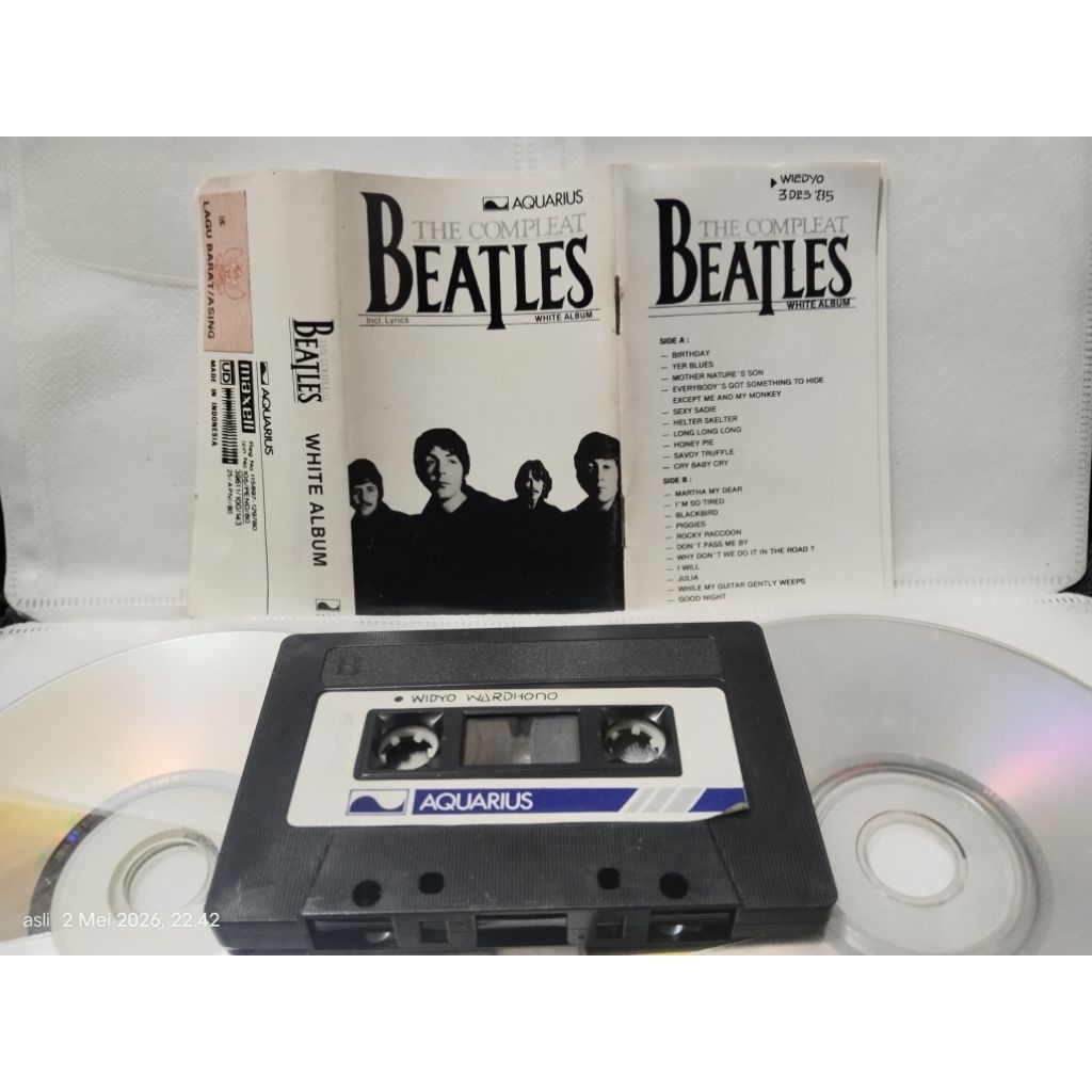 kaset pita THE BEATLES // white album