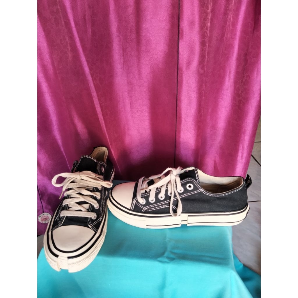 sepatu second branded
