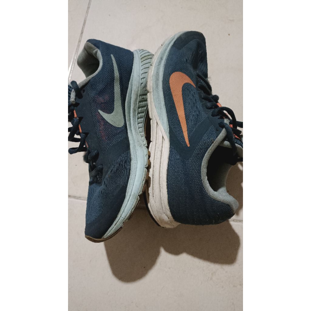 sepatu second casual running NIKE ZOOM Green 37 23.5