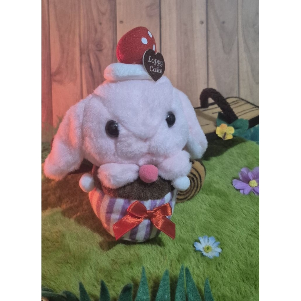 Boneka Loppy Cupcake