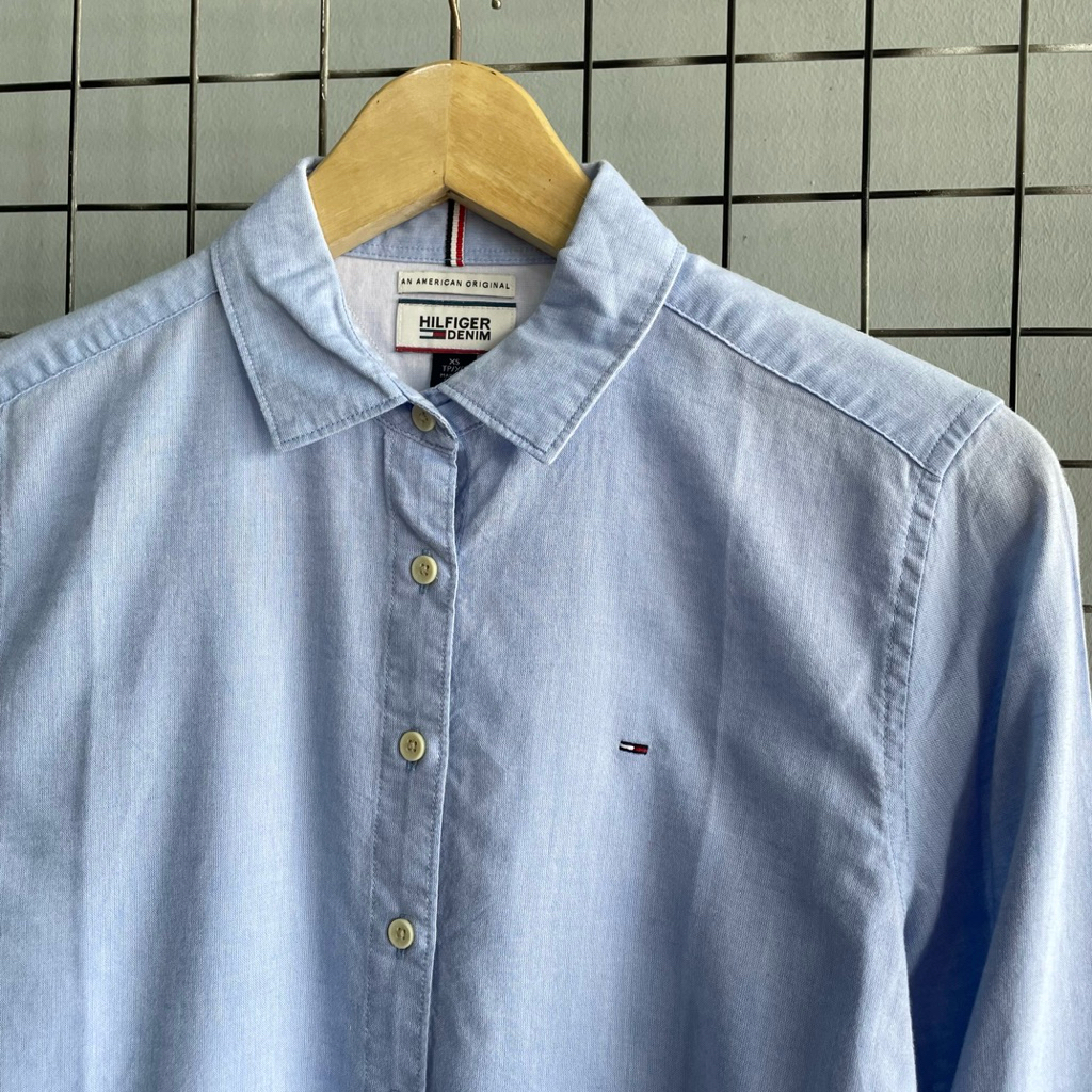 Tommy Hilfiger Women Shirt in Blue / Kemeja Wanita Polos Tommy Hilfiger