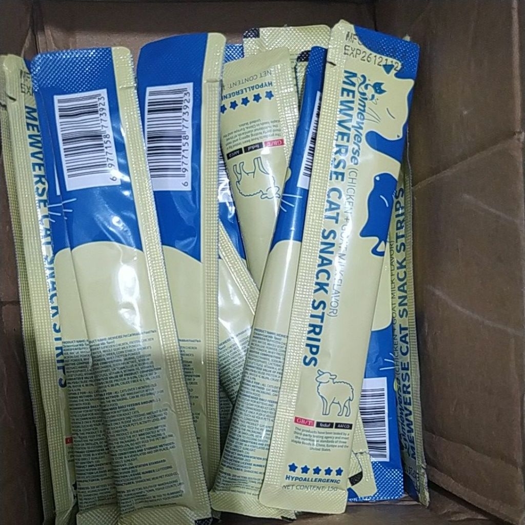 Snack kucing. cat Snack strip mewvers