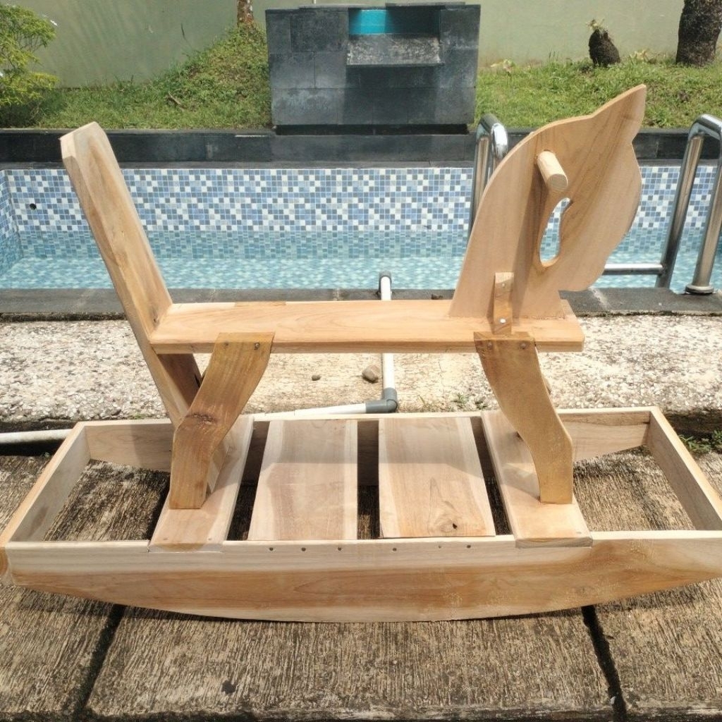 Mainan Kuda Kudaan Anak, dari kayu berkualitas