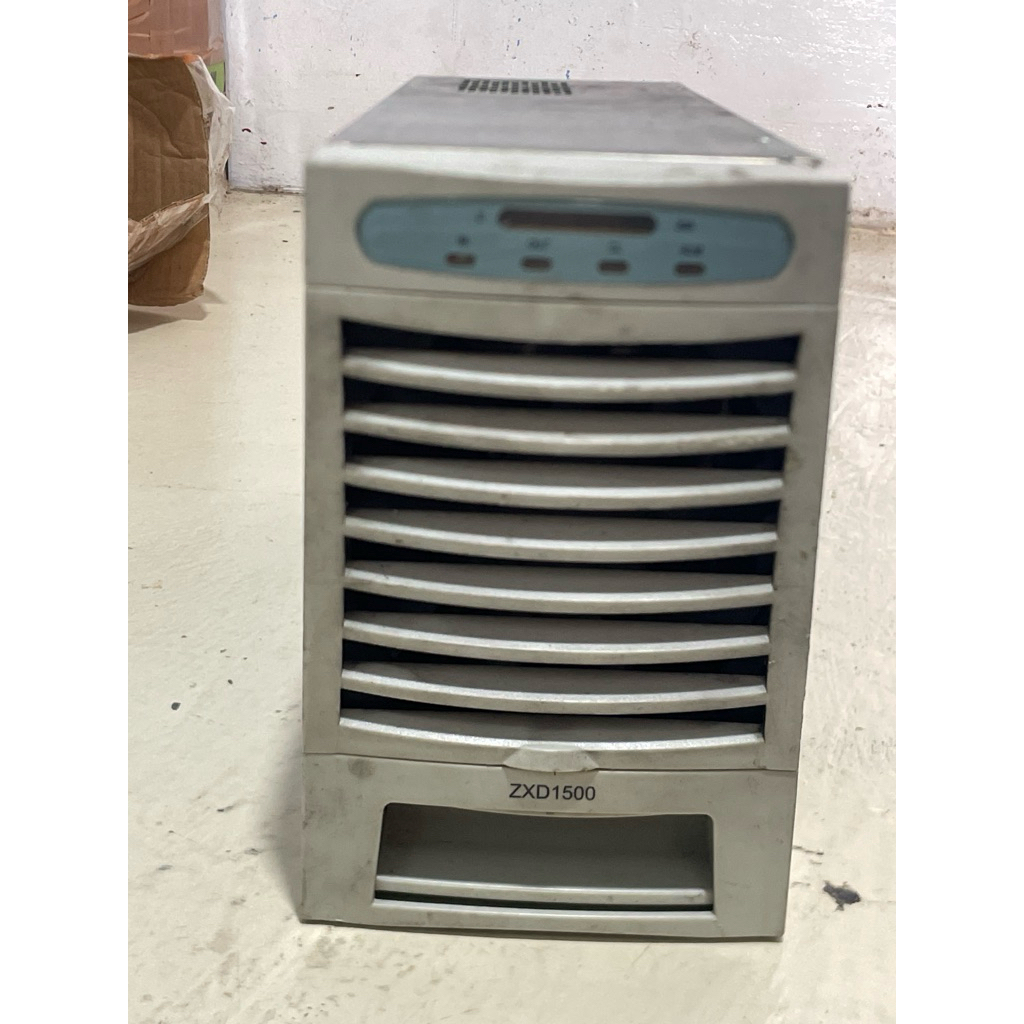 Switching ZTE ZXD 1500 tegangan bisa di ajust mulai dari 5 volt DC - 55 volt DC 30 Ampere