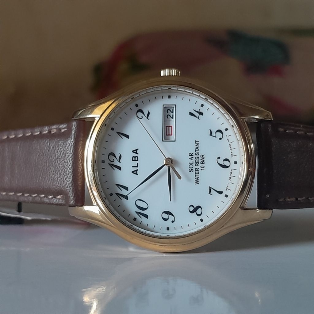 Jam tangan Alba solar gold tone V158 0AX0