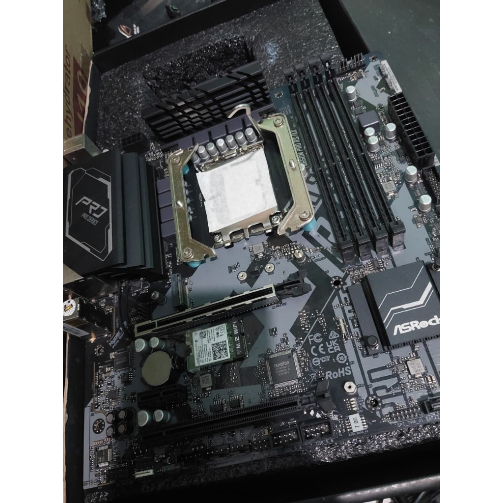 Motherboard mobo ASROCK B660M PRO RS LGA1700 ddr 4