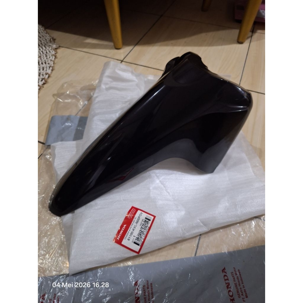 Spakbor slebor depan Honda supra x125 X 125 Batman KVL POv ungu violet original ahm honda 61100-KVL-