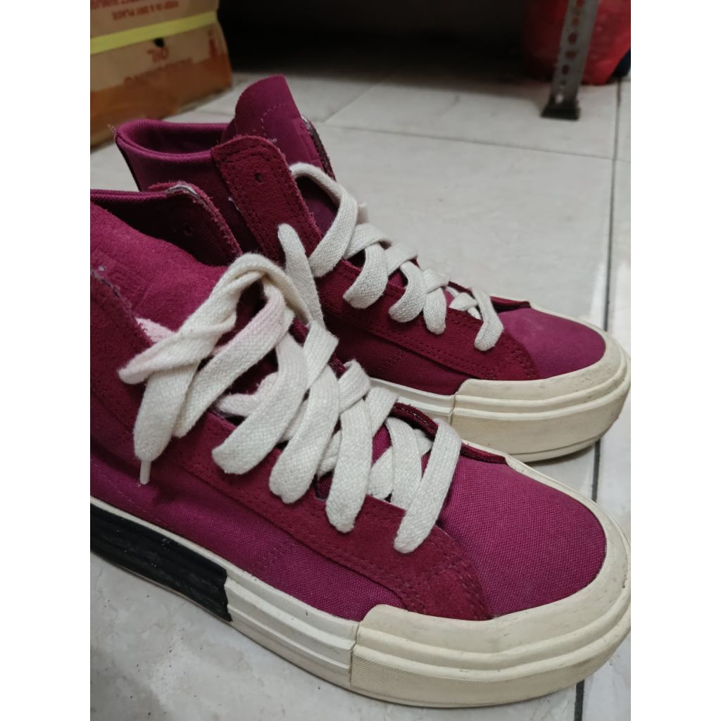 Sepatu Converse Warna Berry Preloved