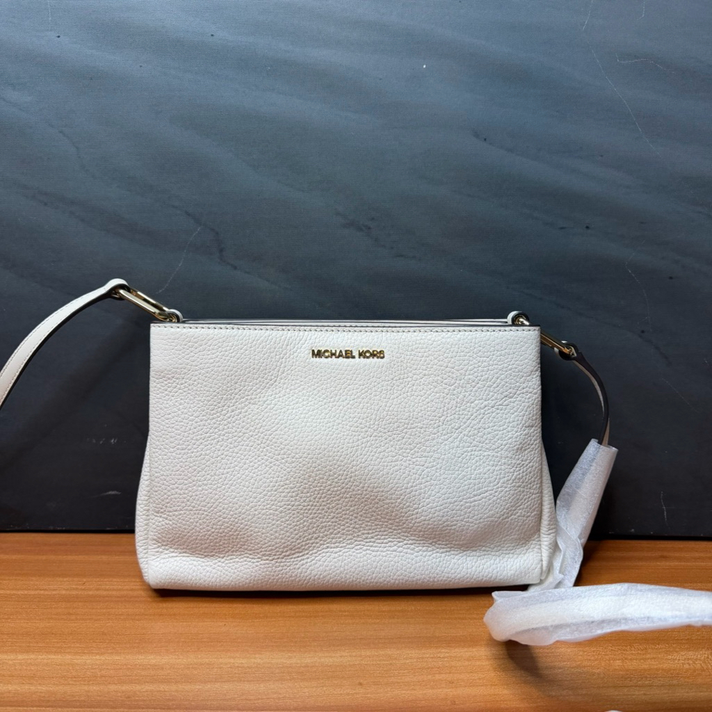 MK Trisha ivory white crossbody bag no pricetag