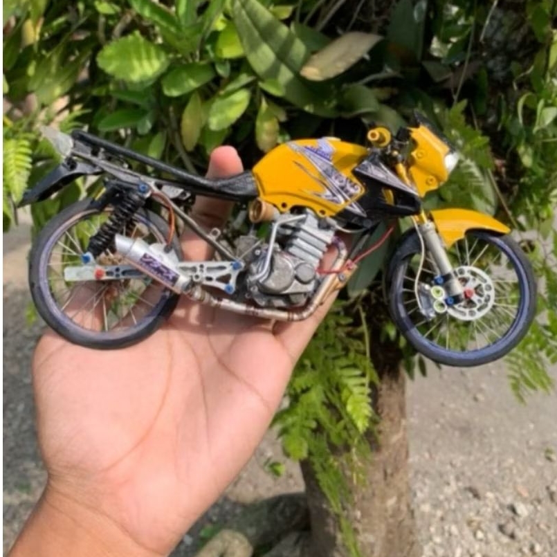 miniatur motor herex trondol Honda Tiger yellow Thailand