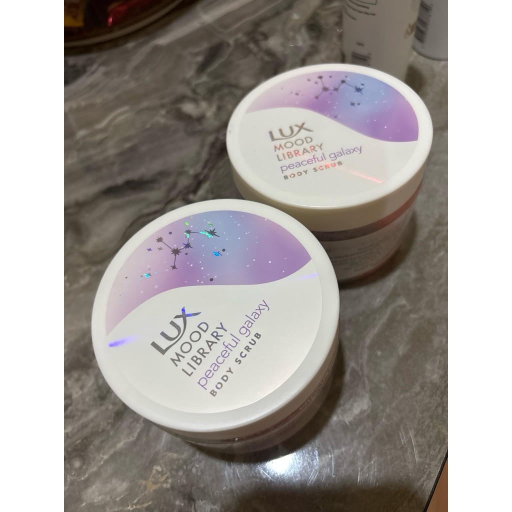 Lux body scrub