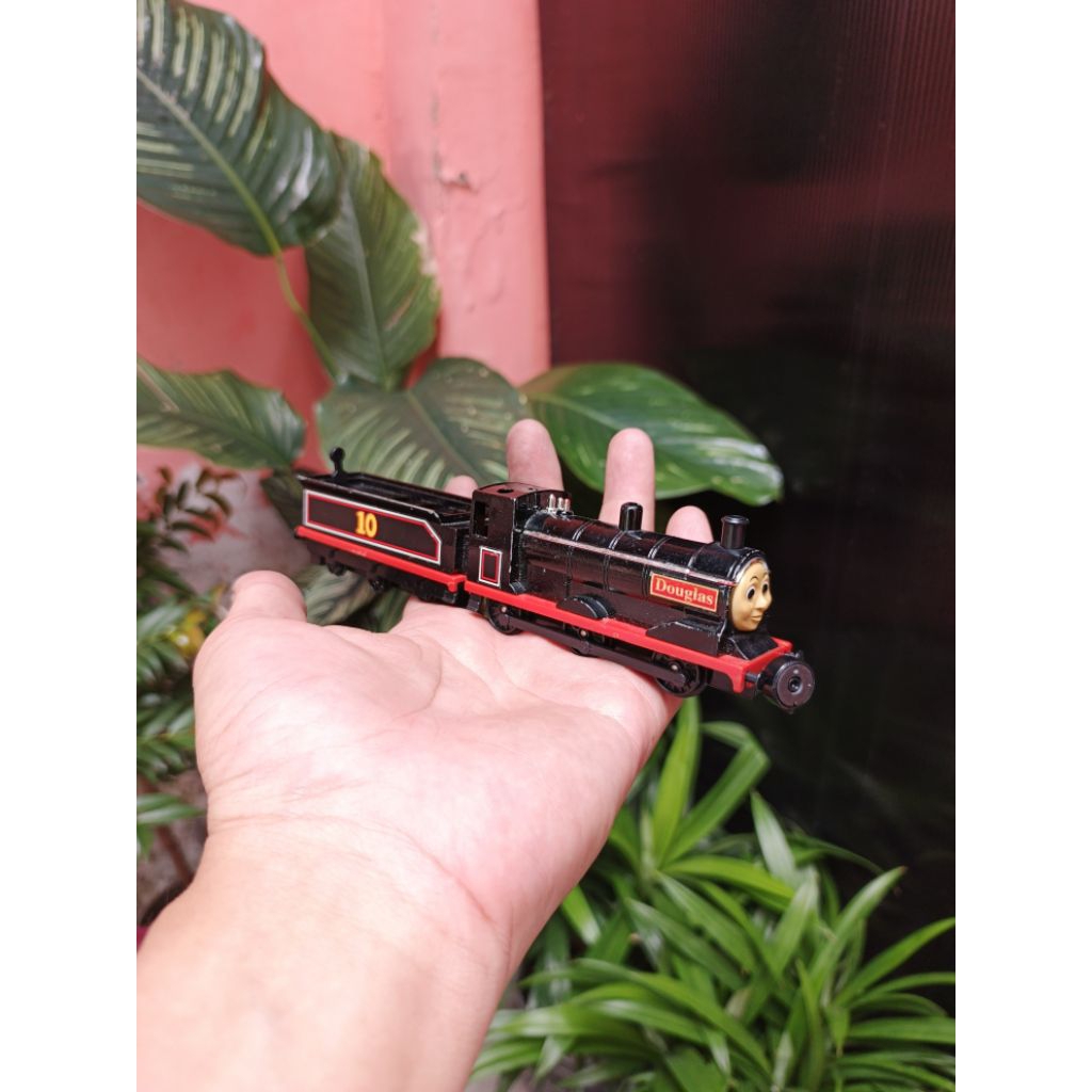 Diecast Thomas Douglas Thomas Train Thomas Tank Britt Allcroft Thomas Limited I992  BANDAI JAPAN Loo