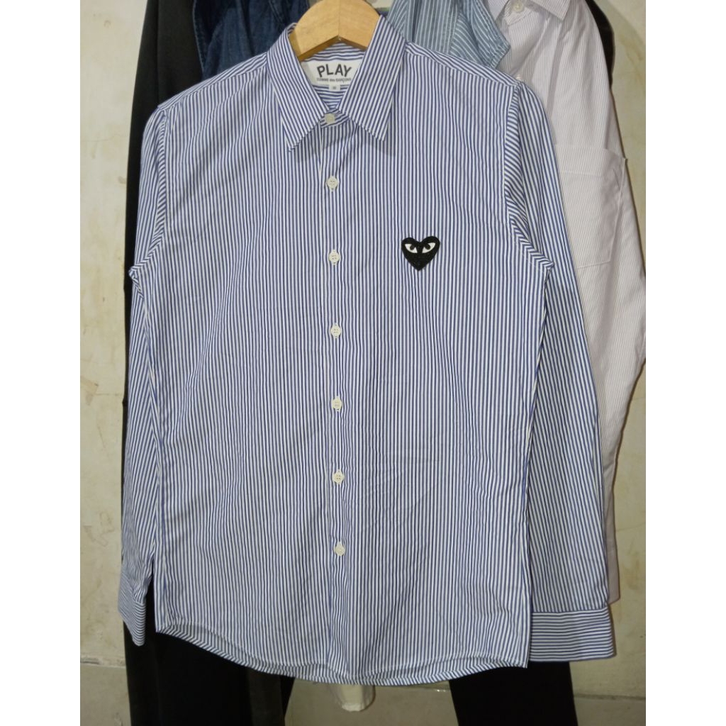 kemeja salur play cdg