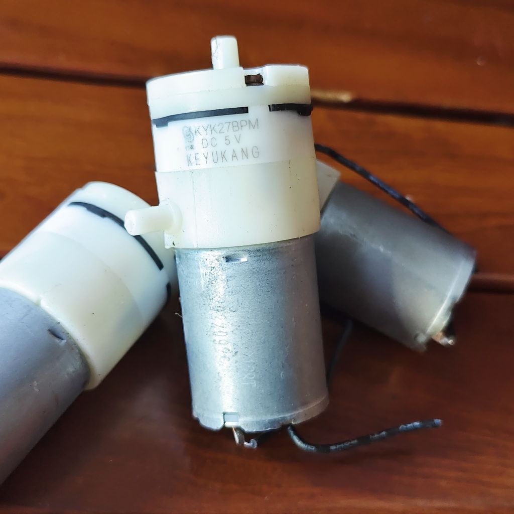 dinamo miniatur aerator mini dua lubang/ 5Vdc , second norma, mulus