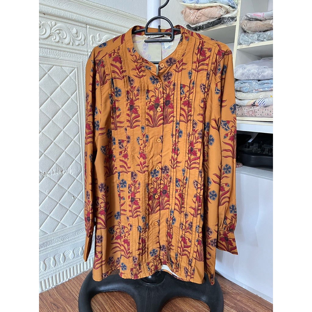 Preloved blouse heaven lights