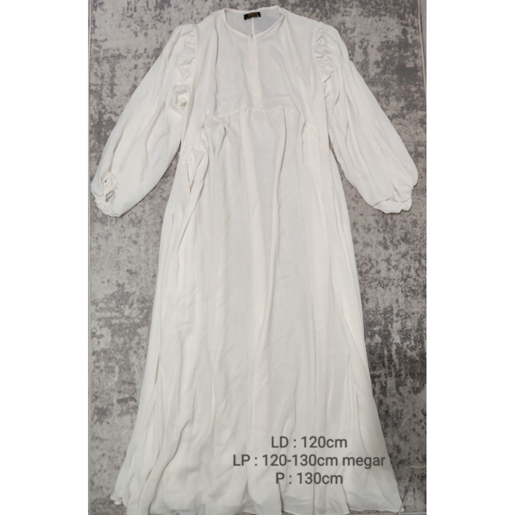 Preloved Dress putih bersih jumbo long
