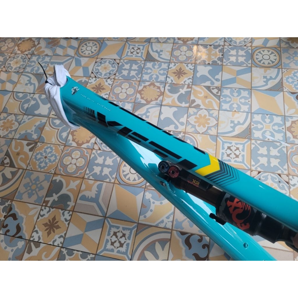 Frame Set Yeti SB 150 - 29er Like New