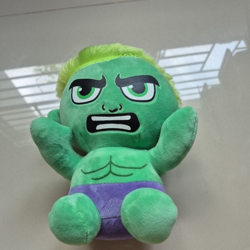 boneka shrek marvel