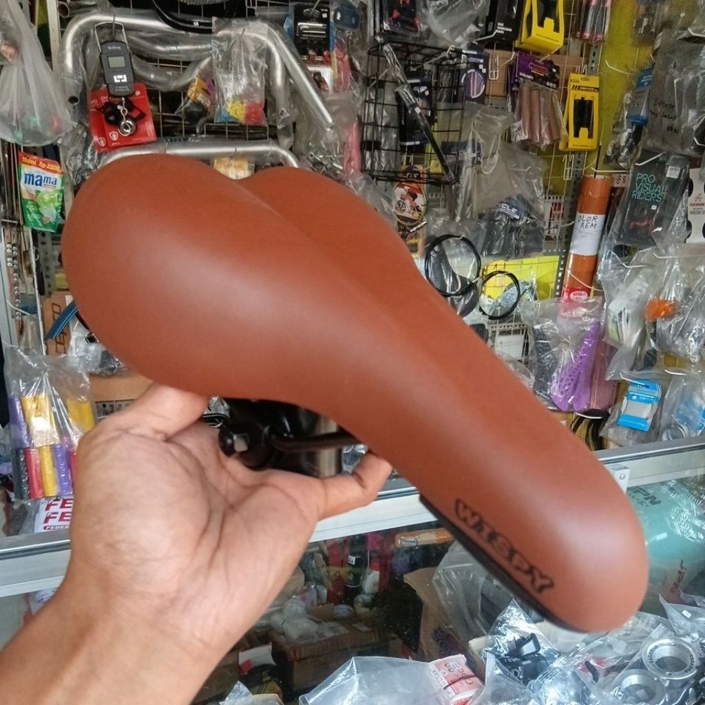 Sadel sepeda empuk warna coklat Sadel coklat Sadel vintage