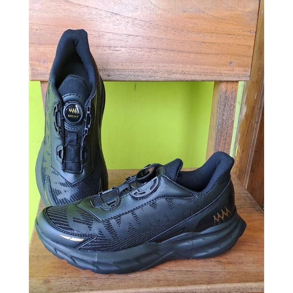 SEPATU EXDUMA TALI PUTAR