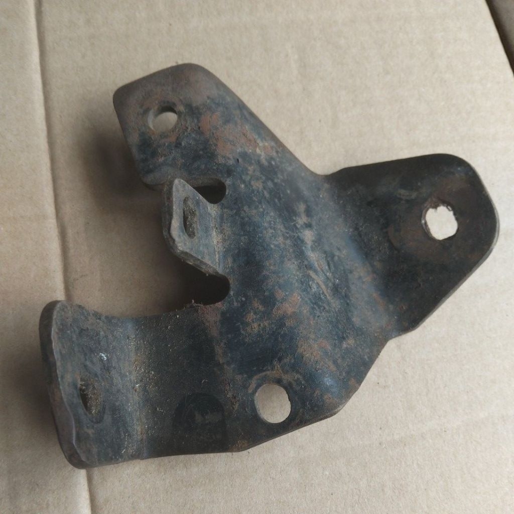 bracket knlpot Vega r lama bekas original
