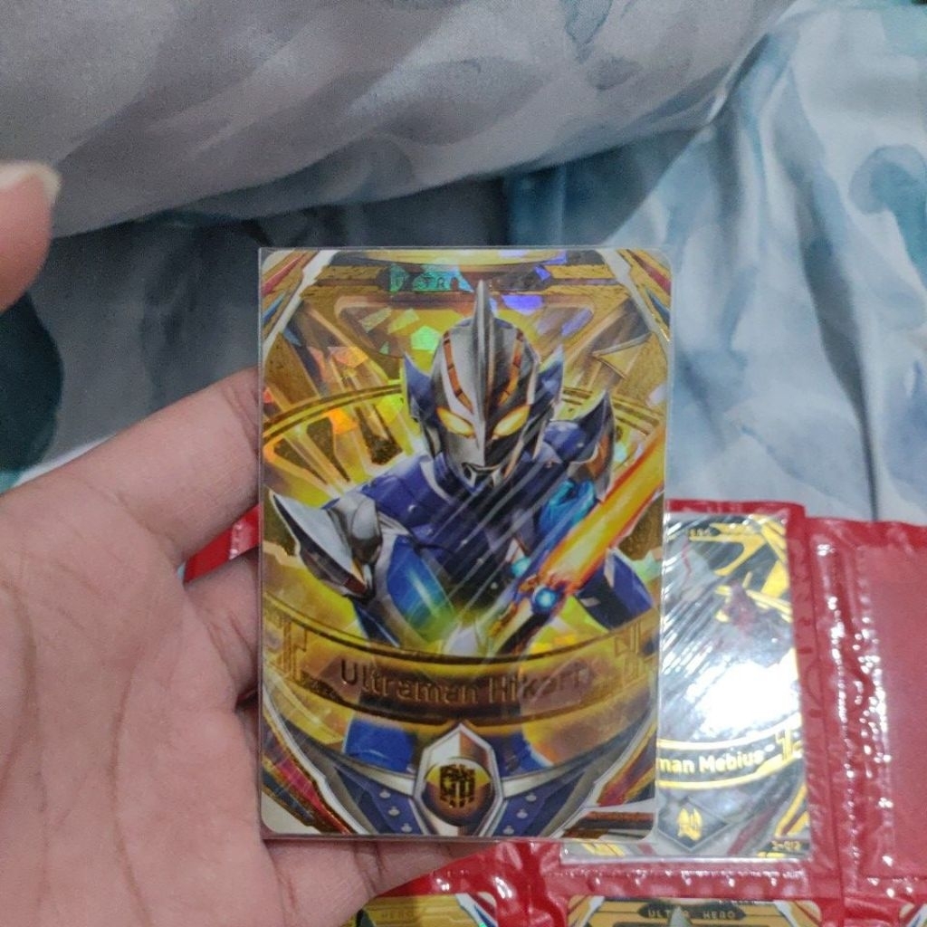 kartu ultraman hikari
