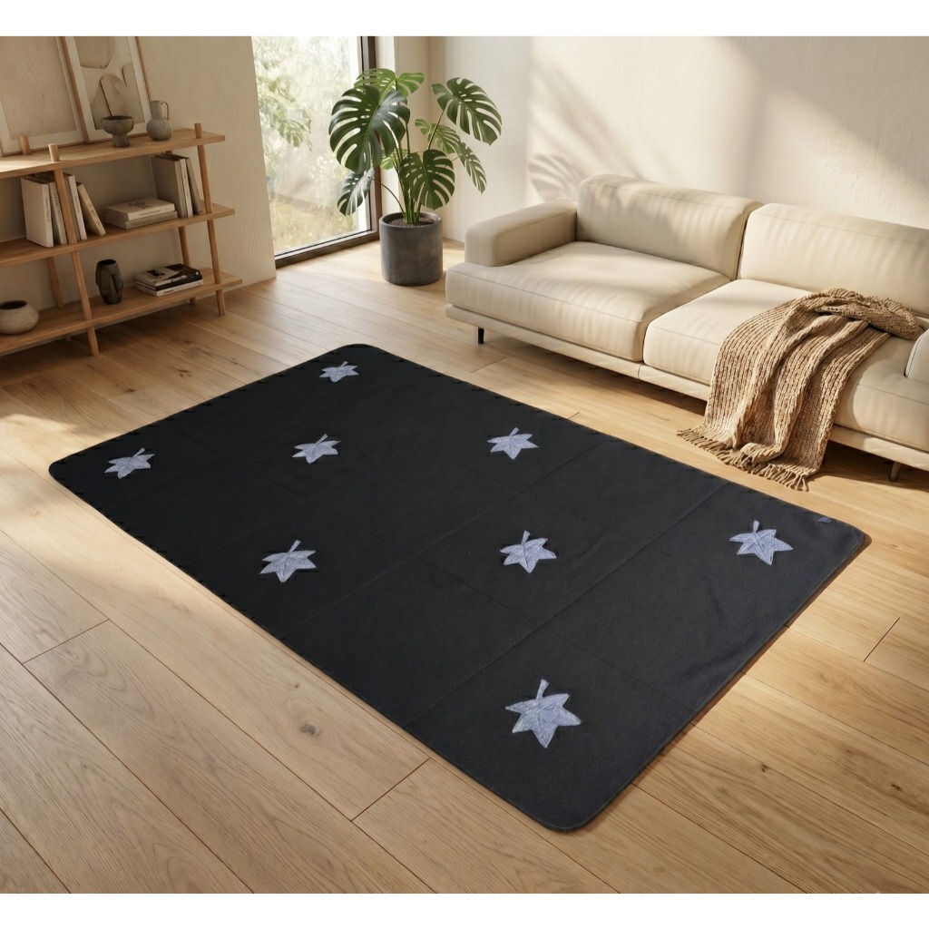 Karpet Minimalis Motif Daun Maple Aesthetic