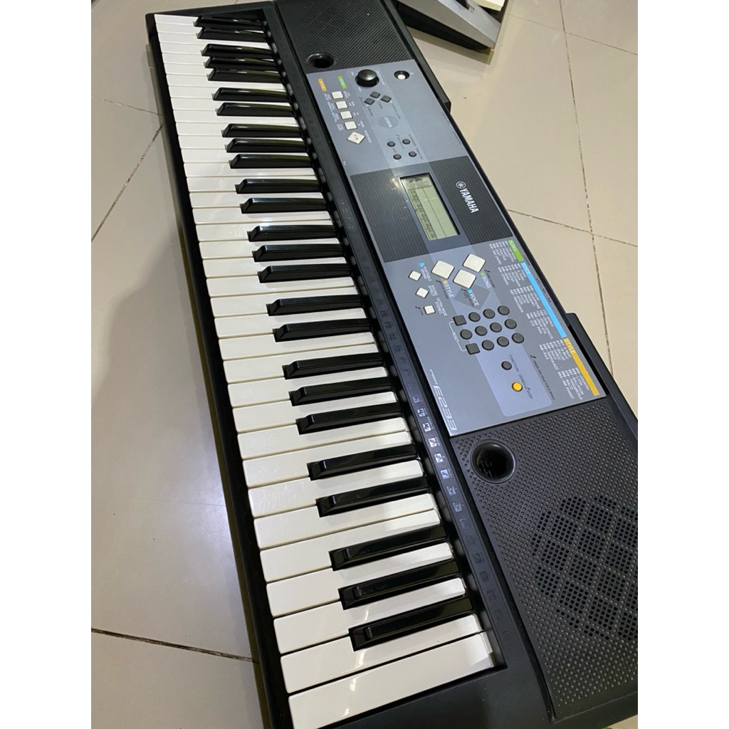 Keyboard Yamaha PSR E233