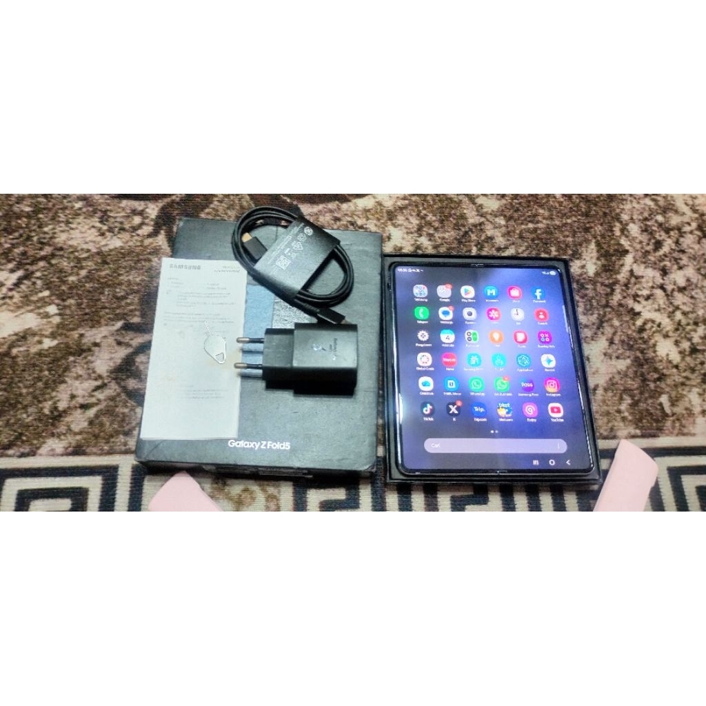 Samsung Galaxi Z fold 5 second minus Sein