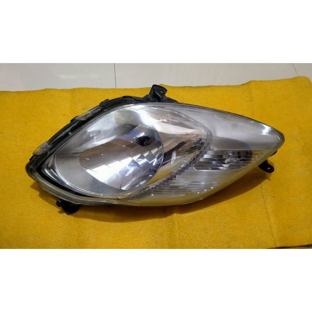 headlamp reflektor lampu depan Yaris 2010-2014 ori