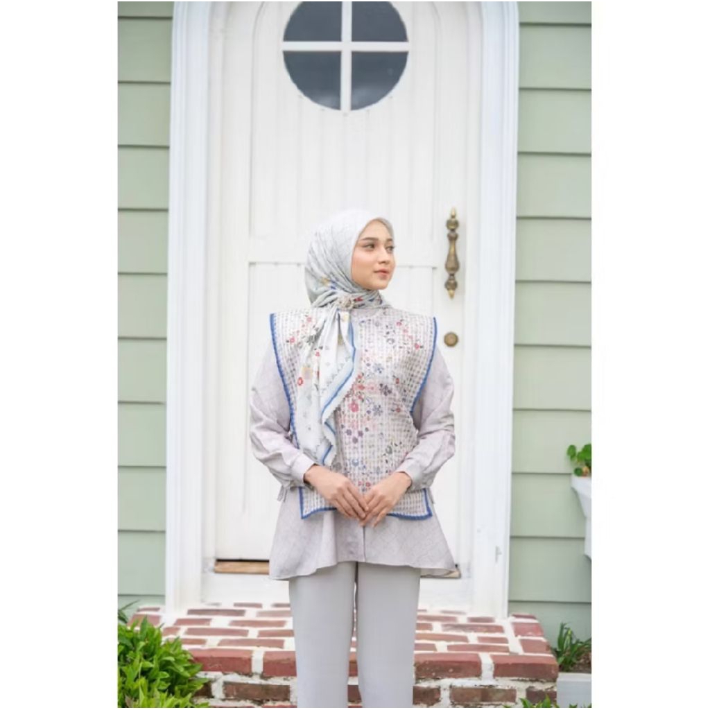 PL Camelia Top By Jamila Humaila Ivory|| PL Klamby - Mazaya Blouse Classic Wine