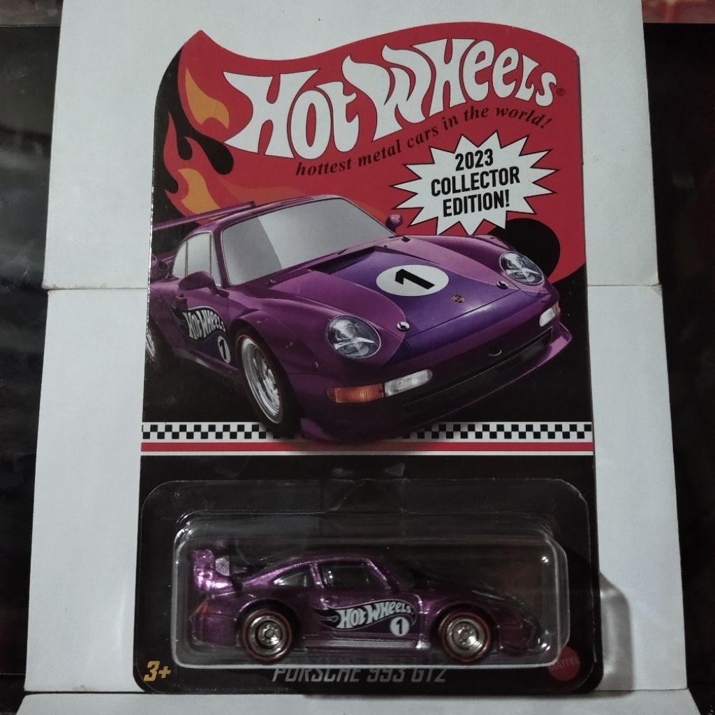 Diecast hotwheels 2023 collector edition porsche 993 gt2