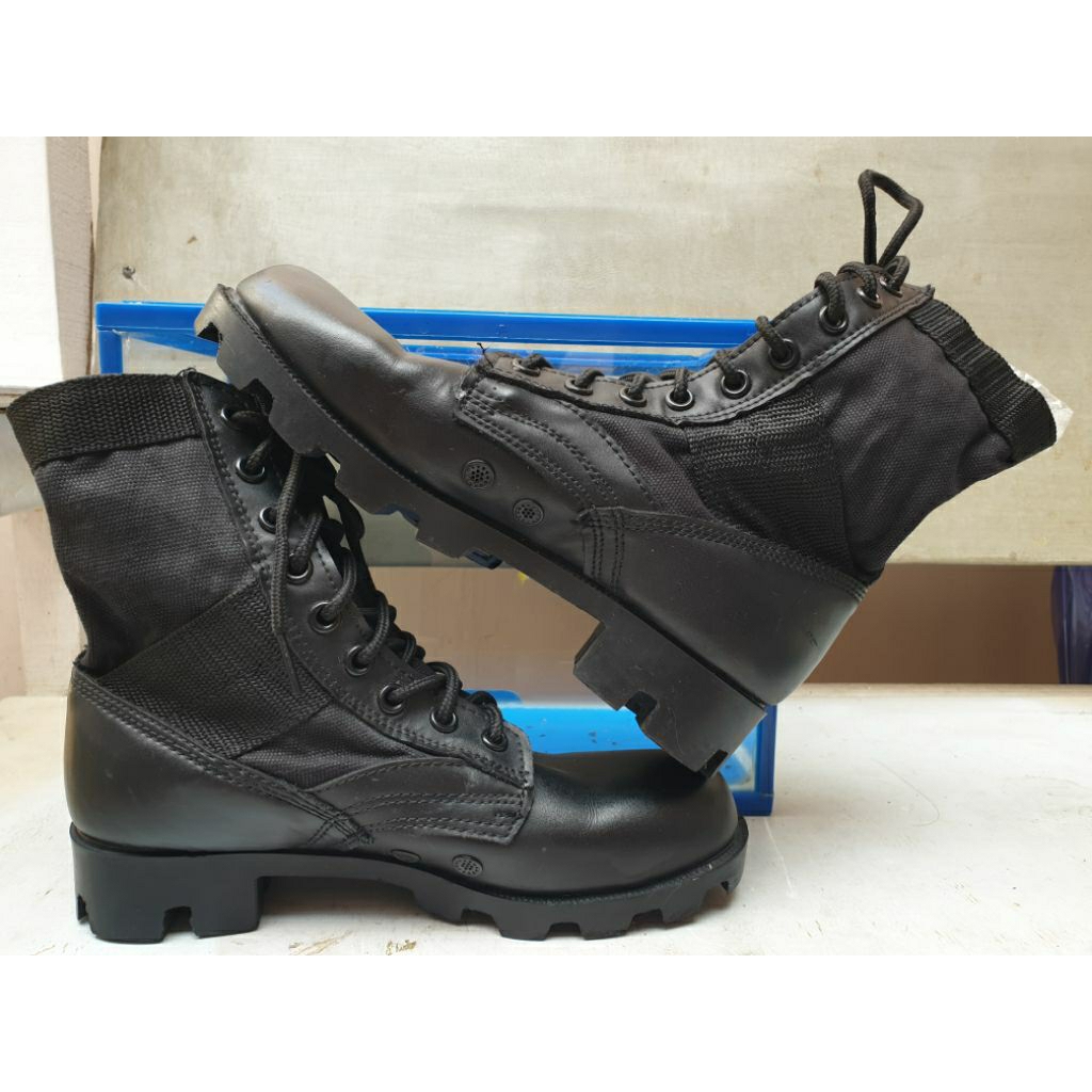 SEPATU BOOTS SECOND