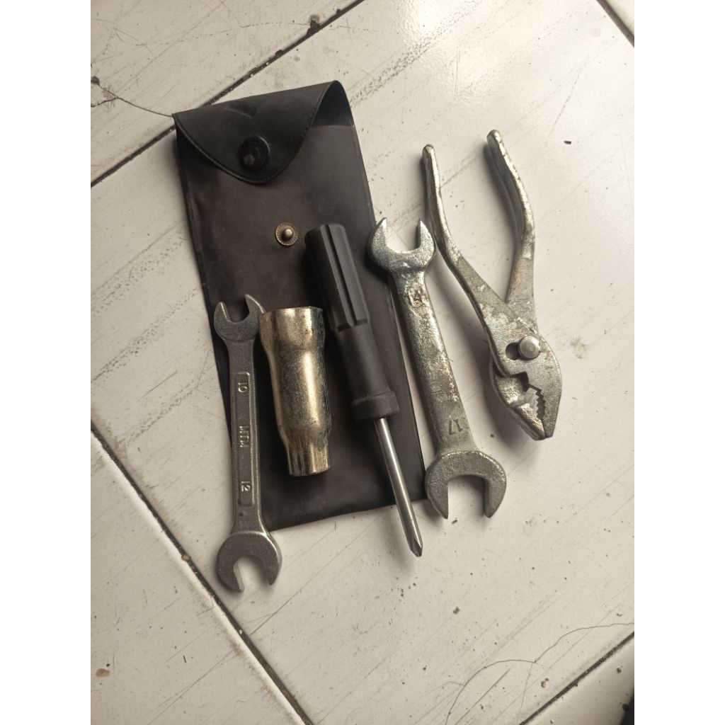 TOOL KIT MOTOR SUZUKI 2 TAK