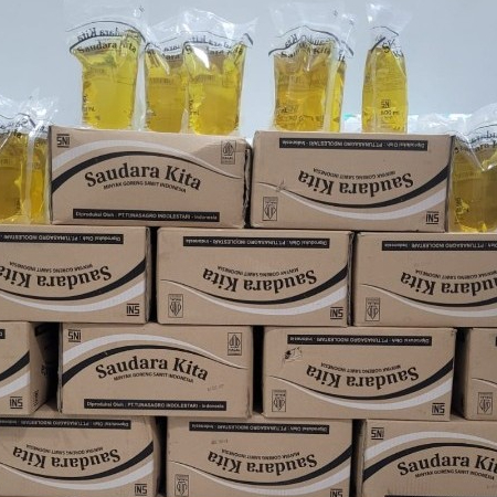 Minyak Goreng Saudara Kita 800 ML 1 DUS ISI 12 POUCH - Praktis, Higienis, dan Ekonomis