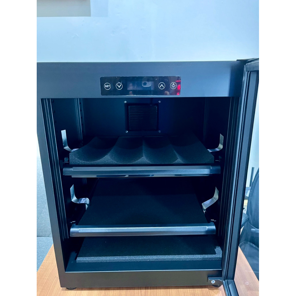 Dry Cabinet Series