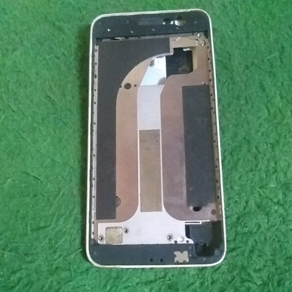 frame Tulangan tatakan lcd Coolpad e561 ory copotan